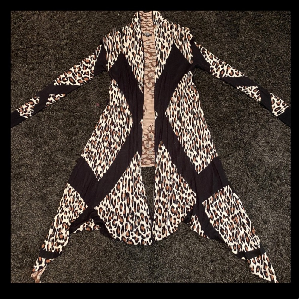 Women's XOXO Cardigan Size Medium